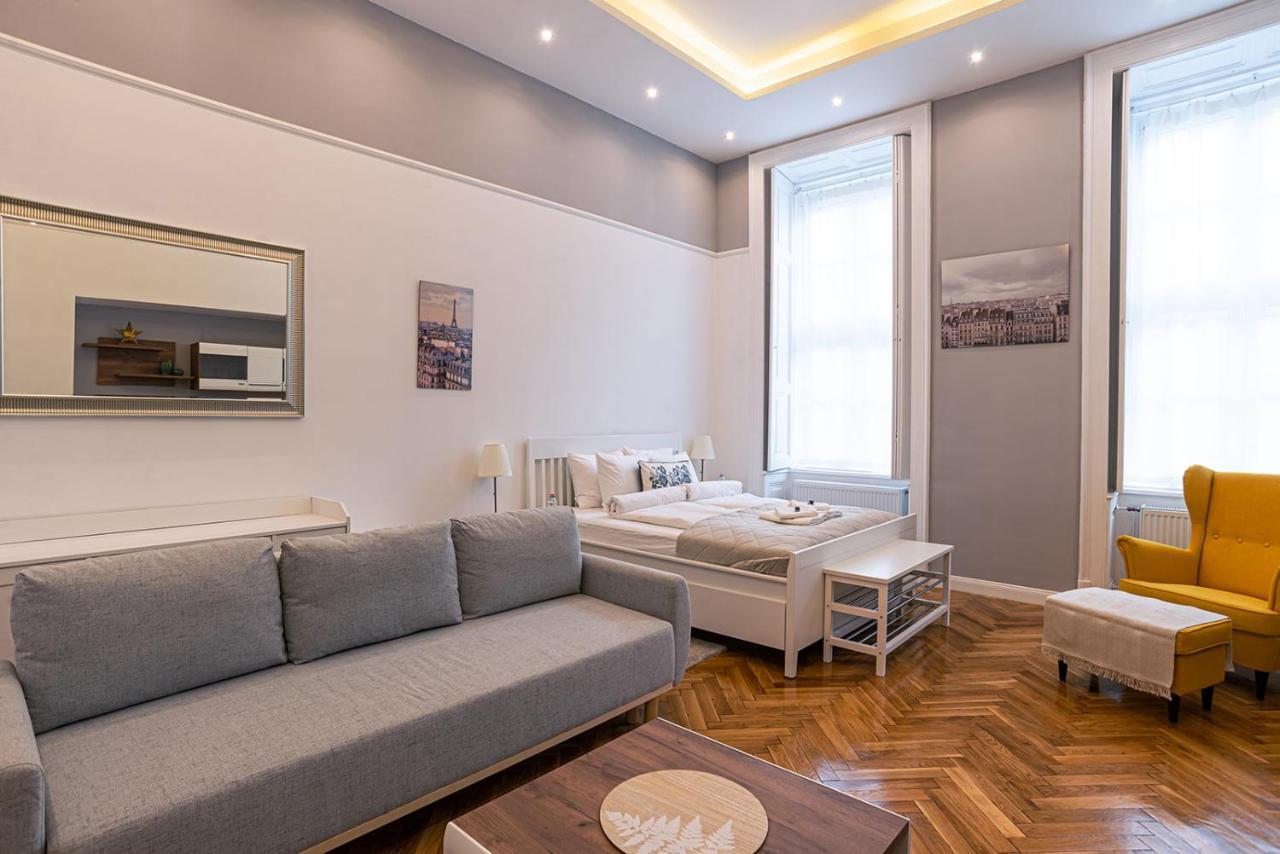 Joy Apartments On Kiraly Street Budapest Exteriör bild